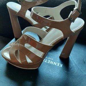 Kenneth Cole Nealie Size 8.5 brand New